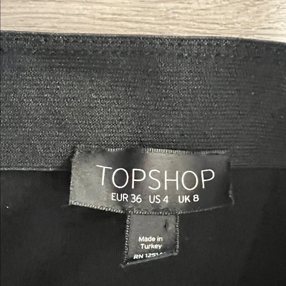 Topshop Elegant Black Pencil Skirt with Metallic Detail - Picture 4 of 5